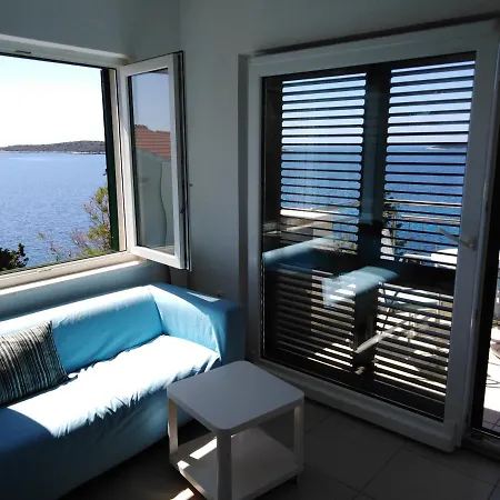 Apartment Karmelo