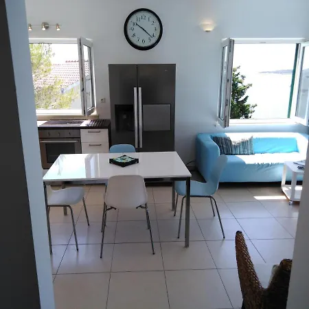 Apartment Karmelo *