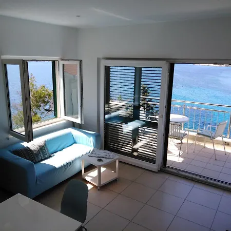 Karmelo Apartment